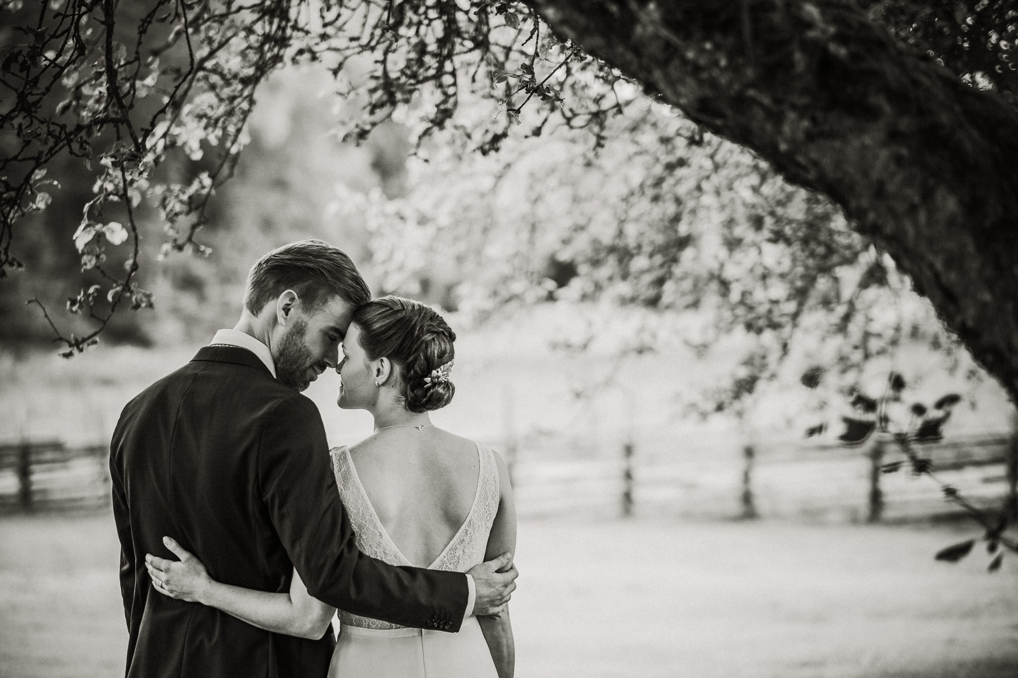 Bröllopsfotografering i svartvitt - bröllopsfotograf i Vetlanda