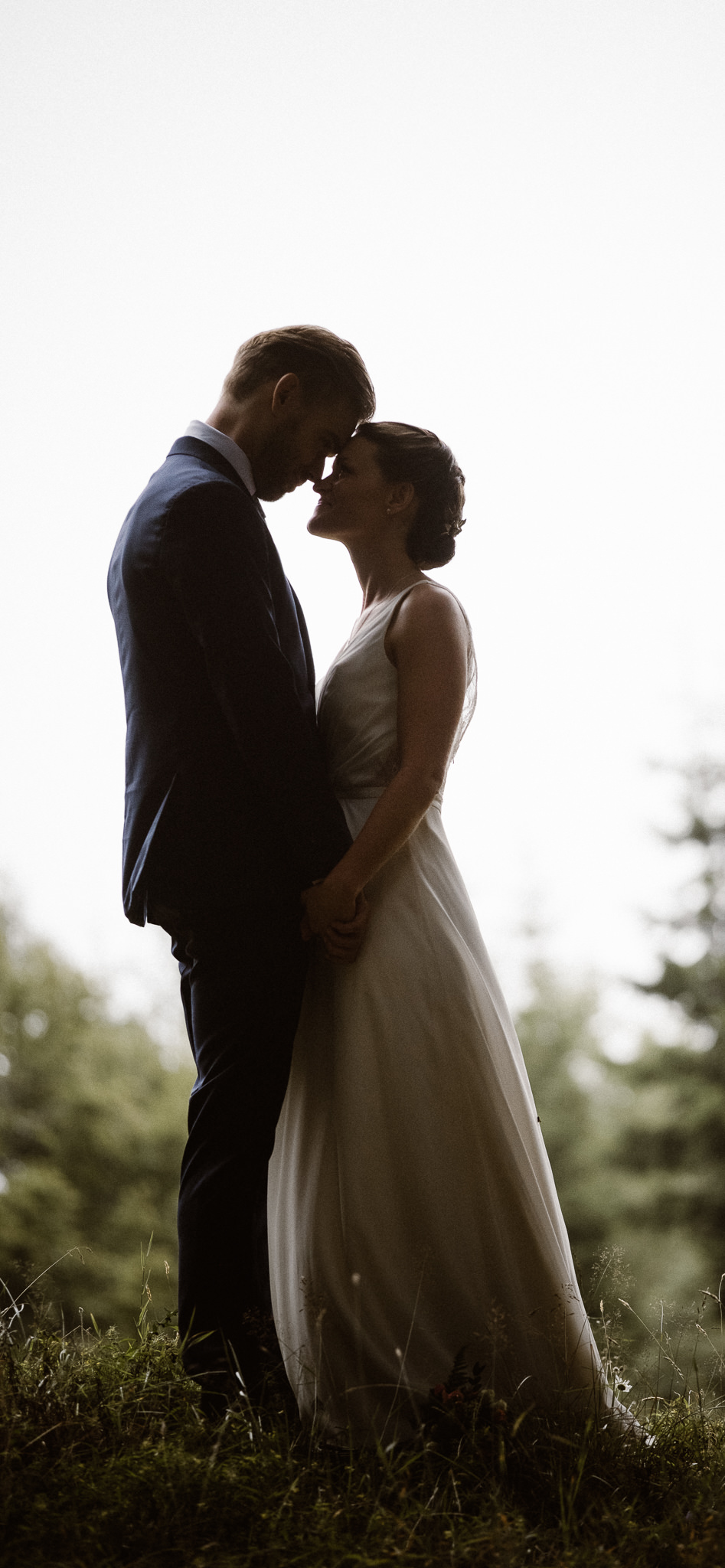 Swedish wedding photographer in the forest in Smaland